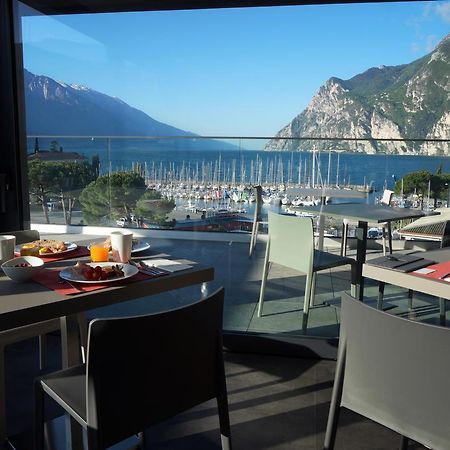 Hotel Riviera Riva del Garda Extérieur photo