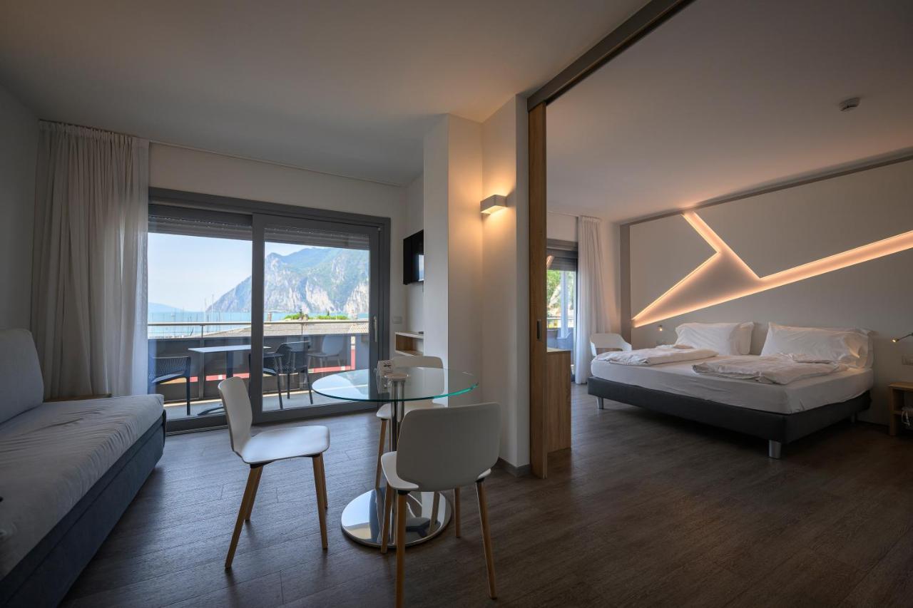 Hotel Riviera Riva del Garda Chambre photo